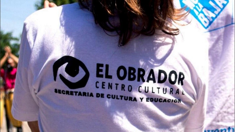 El Centro Cultural El Obrador está ubicado en Espinillo 4250.
