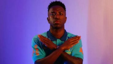 Bysca enfrentar al racismo, "un delito que afecta al alma", y erradicarlo del fútbol brasileño.