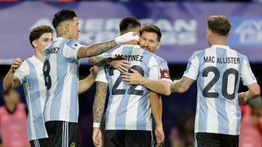 El festejo de la selección en el golazo de Lautaro, para cerrar otro año espectacular