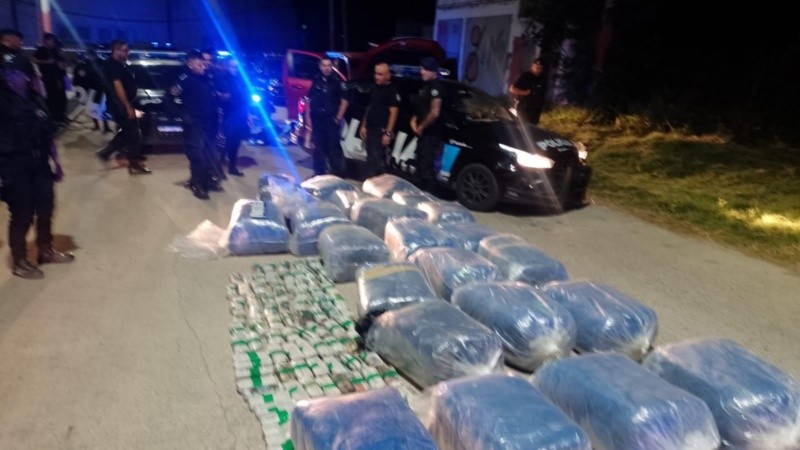El operativo culminó en La Sexta con un voluminoso secuestro de hojas de coca.