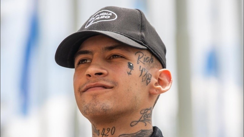 El músico rompió el silencio tras los videos del futbolista acusando a Wanda