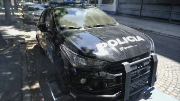 Así quedó el patrullero que ardió en llamas en González al 900.