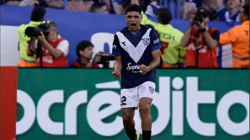 El Fortín celebró el título ante su gente en Liniers.