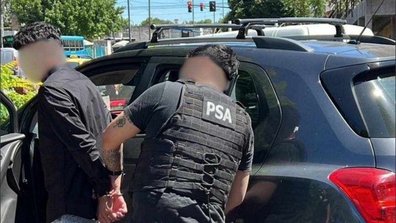 Diego Cantero, un ignoto del clan, cayó en el Fonavi de las pasarelas.