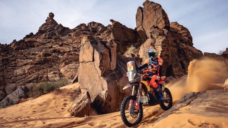 Benavides marcha séptimo a 24:05 en la general.