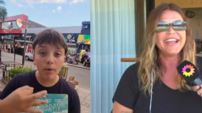 La actriz mostró a su hijo de 14 años vendiendo entradas para que vayan a ver la obra familiar