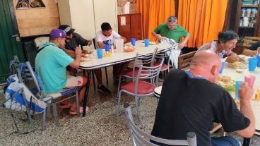 Las personas en situación de calle que así lo desean, tienen dónde guarecerse del calor este verano.
