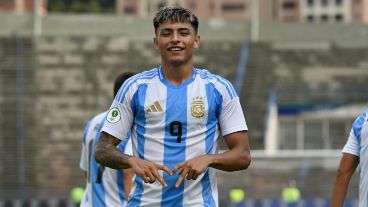 Ruberto, delantero de River, metió el segundo para el equipo de Placente.