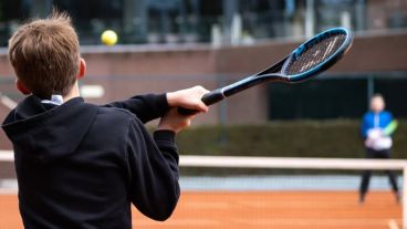 El elemento permite ejecutar sin problema todo tipo de golpes y efectos, pudiendo usarse para ejercicios de canasto, pelotear e incluso jugar partido.