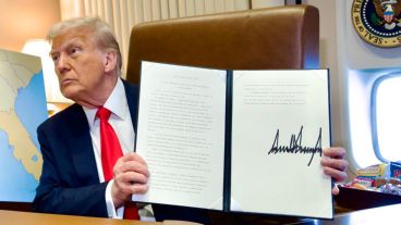 Trump publicó una foto de Milei con una frase.