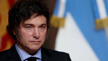 Javier Milei recogió la acusación de Jonatan Viale contra excolegas por presuntos sobornos políticos.