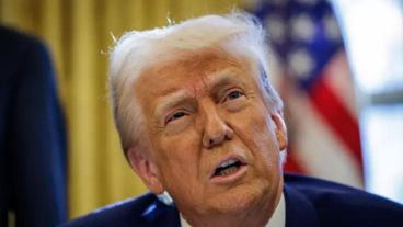 El mandatario ucraniano indicó que Trump está "rodeado de desinformación rusa donde repite como un loro lo que dice Putin".