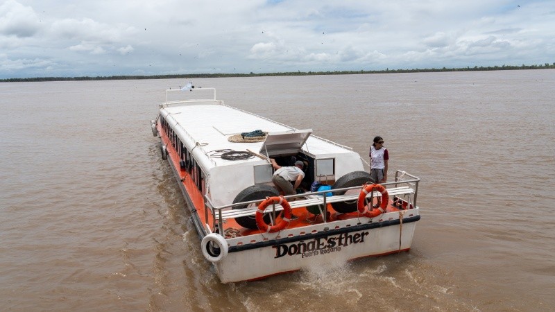 Cruce en lancha desde La Fluvial.