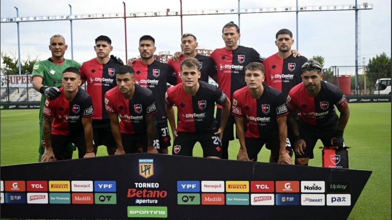 Los once titulares de Newell's que salieron a jugar en el estadio de Arsenal.