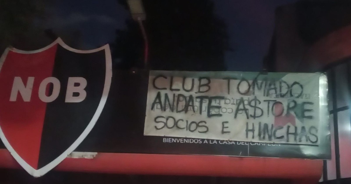 Newell's Fans Take Club After Astore Protest - News Directory 3