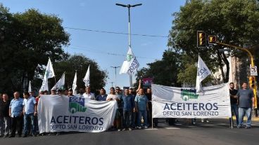 Los gremios aceiteros en estado de alerta y movilización.