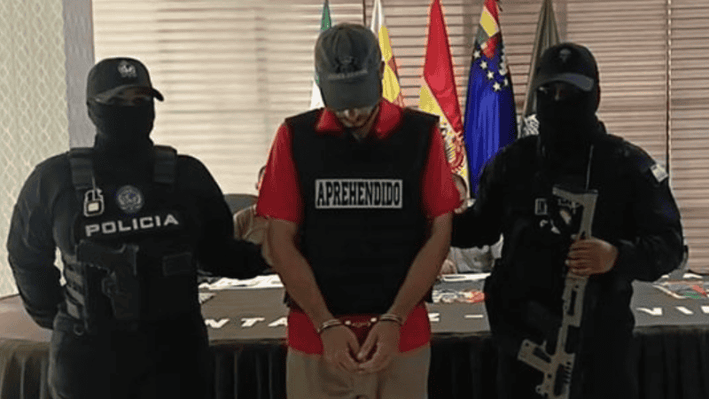 Reifenstuel espera su extradición detenido en Sucre.