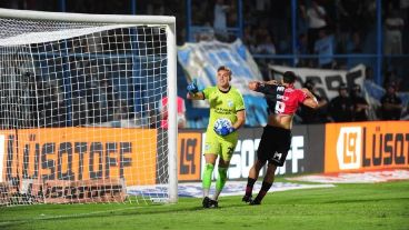 Durso le tapó un penal a Juanchón García en el primer tiempo.