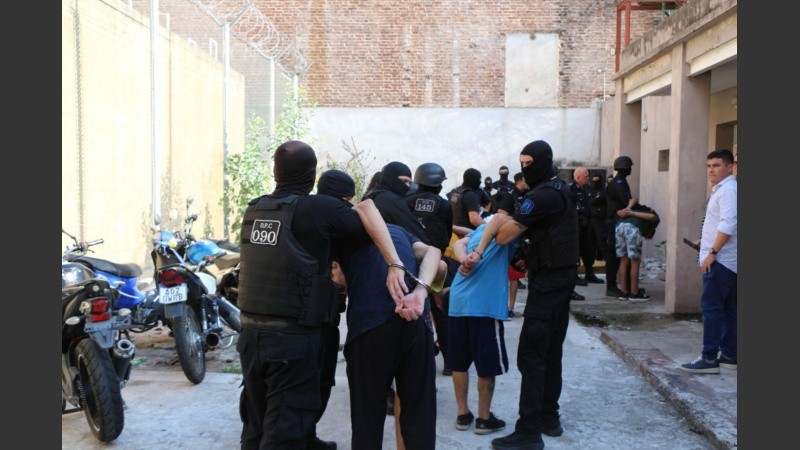 El traslado desde la comisaría 2° de Rosario.