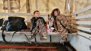 Las Fuerzas Armadas se desplegaron en Bahía Blanca para brindar asistencia a la población.