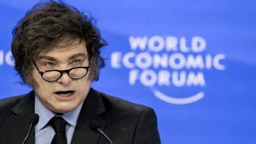 "Los exabruptos y errores no forzados de alguna manera los vuelven a poner en una agenda internacional, tanto a Trump como a Milei, algo que no logra por ejemplo (el presidente de Ucrania Volodomir) Zelensky", considera Amado.