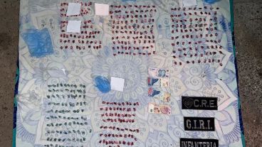 Droga secuestrada en un búnker de la organización en marzo pasado tras un crimen.