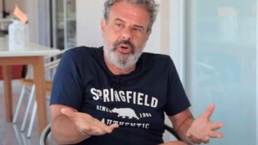 "Es linda esa chica. Entonces, podemos arreglar, nos avivamos y en una mañana, le ponemos un poco en un vaso con agua"