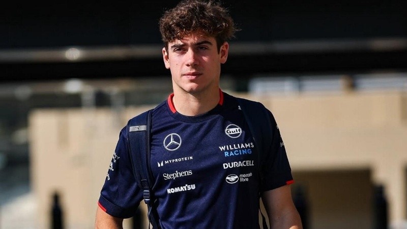 El joven piloto contó que su papá es bahiense y pidió la colaboración de sus seguidores