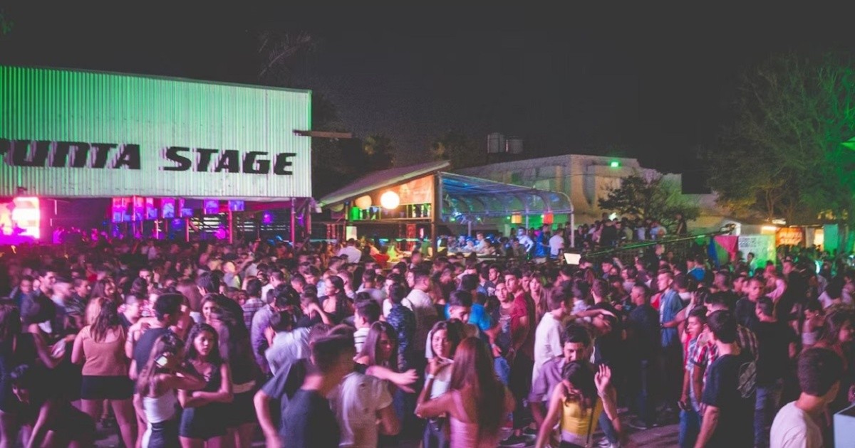 Lanet etuk ayollar porno rasmlar