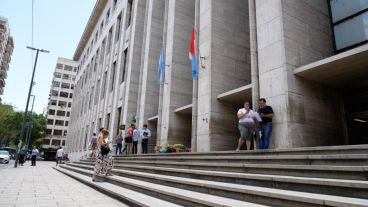 ¿La Justicia santafesina pierde en una comparación clave con la cordobesa?