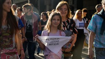 Una multitud participó de la marcha por el Día de la Memoria por la verdad y la justicia.