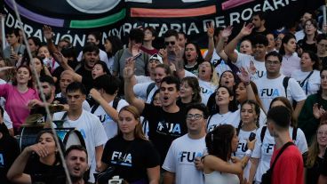 Una multitud participó de la marcha por el Día de la Memoria por la verdad y la justicia.