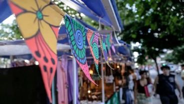 Desde ahora se nuclearán las autogestivas todos los domingos frente al Monumento.