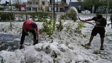 De acuerdo a datos del Centro de Monitoreo Meteorológico y Climático (CMMyC), lo más intenso de la pedrada se concentró en la zona de Baigorria, Roldán y Funes.