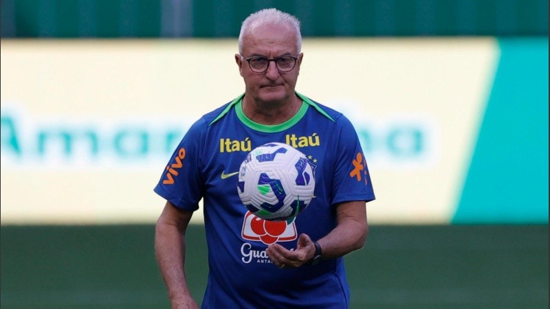 La selección de Brasil despidió a Dorival tras la goleada sufrida ante Argentina.