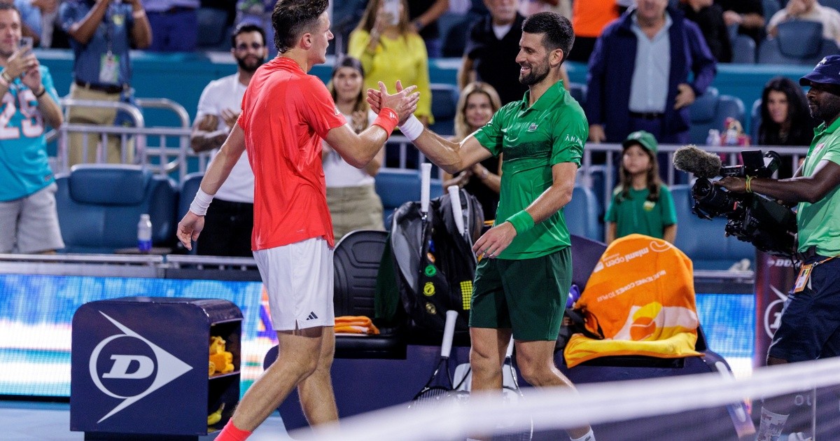 テニス：ジャクブ・メシックは決勝でノバク・ジョコビッチを驚かせ、マイアミ1000マスターと一緒にいた