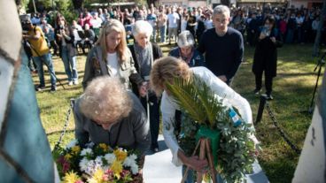 El intendente Pablo Javkin encabezó el acto de este miércoles en la plazoleta Soldado Sergio Raúl Desza.