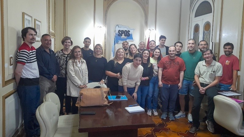 La primera jornada contó con la apertura del cargo de la Coordinadora de la Carrera, Ing. Susana Piscione, y el acompañamiento del Secretario académico de la UNT Rosario, Ing. Antonio Muiños.