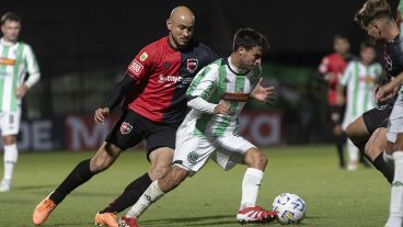 Charly González no estuvo fino y desperdició un par de chances claras.