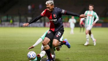 Herrera tuvo una como contra Boca pero le ganó el arquero Casas.