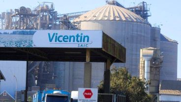 El cierre de ambas plantas coincide con la fecha de pago del salario a los trabajadores.