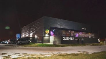 El hecho ocurrió esta madrugada cuando el joven salió del boliche Guemes, en la ciudad de Alta Gracia.