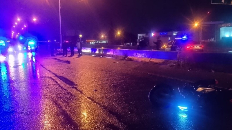 Se espera determinar la mecánica del hecho para descartar la participación de otro vehículo o si perdieron el control de la moto. 