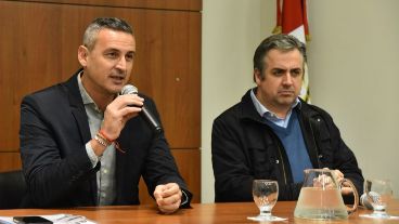 El ministro de Justicia y Seguridad, Pablo Coccocioni, y el senador por el departamento Rosario, Ciro Seisas, brindaron detalles este martes sobre el proyecto denominado “Ley Luciano”.