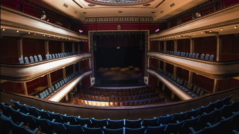El interior del teatro municipal La Comedia.
