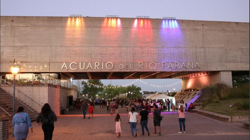 El Centro Científico, Tecnológico y Educativo Acuario del Río Paraná.