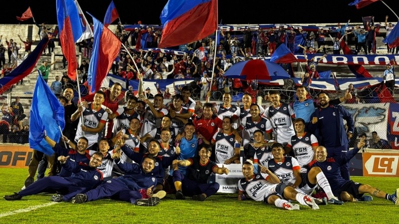 La felicidad charrúa el miércoles por la noche, compartida con su gente