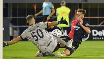 Silvetti estuvo cerca dos veces de abrir el marcador.