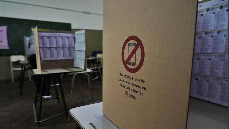 En todos los casos se encontró al votante tomando una imagen de su voto en el box en la ciudad vecina.