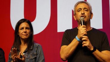 Javkin junto a Labayru, que ganó la interna de Unidos para el Concejo